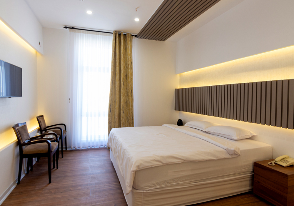 Image-Room18
